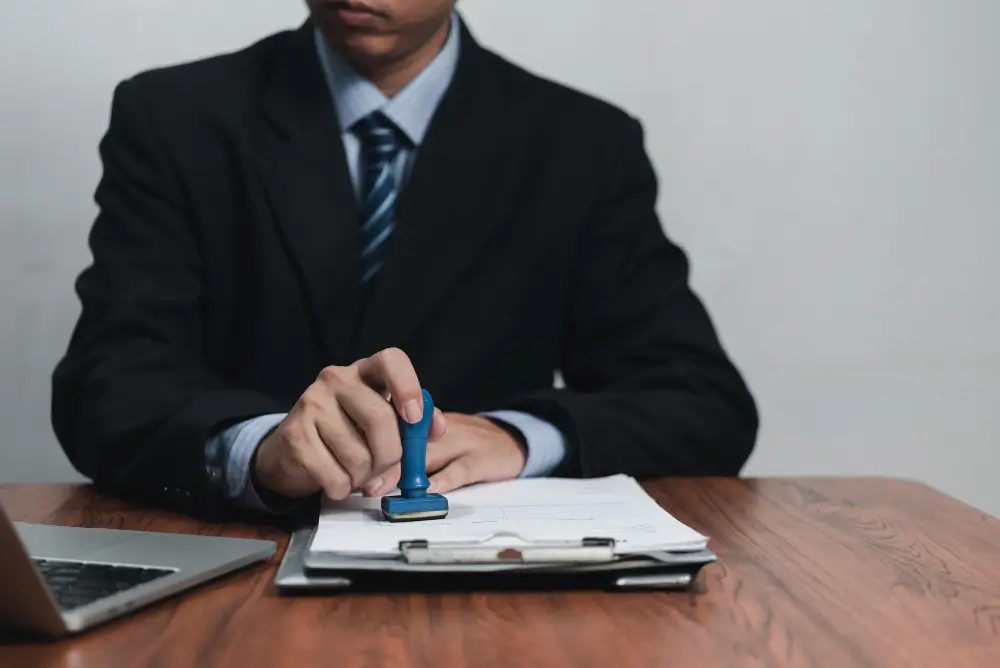 كاتب عدل في ابوظبي توثيق إلكتروني للوكالات والعقود الآن!