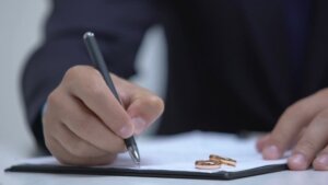 إجراءات توثيق عقد زواج عرفي بالشهر العقاري 2026