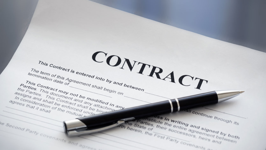 دليلك الشامل لعام 2026: فهم الفرق بين العقود المسماة وغير المسماة